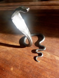2016 Kobra, kov, 20 x 15 cm (2)